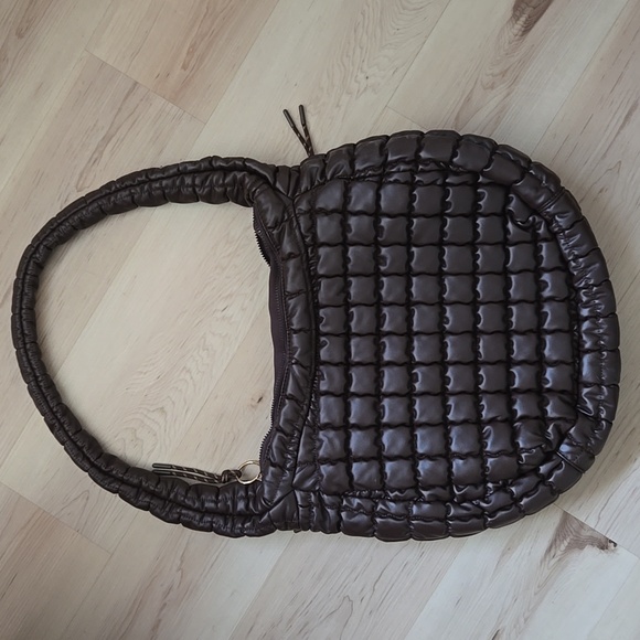 NWOT Urban Expressions Brown Quilted Hobo Bag - Picture 2 of 5